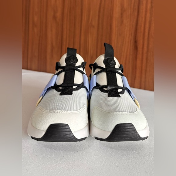Nike Air Huarache City Low Size 7 - Picture 3 of 15